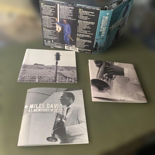 Miles davis newport - miles, at